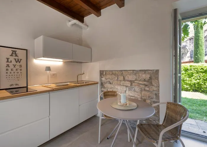 아파트 Cosy Garden In